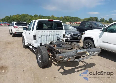 2001 Nissan Frontier Xe-V6 z USA, uszkodzony, nr VIN 1N6ED26Y61C393275